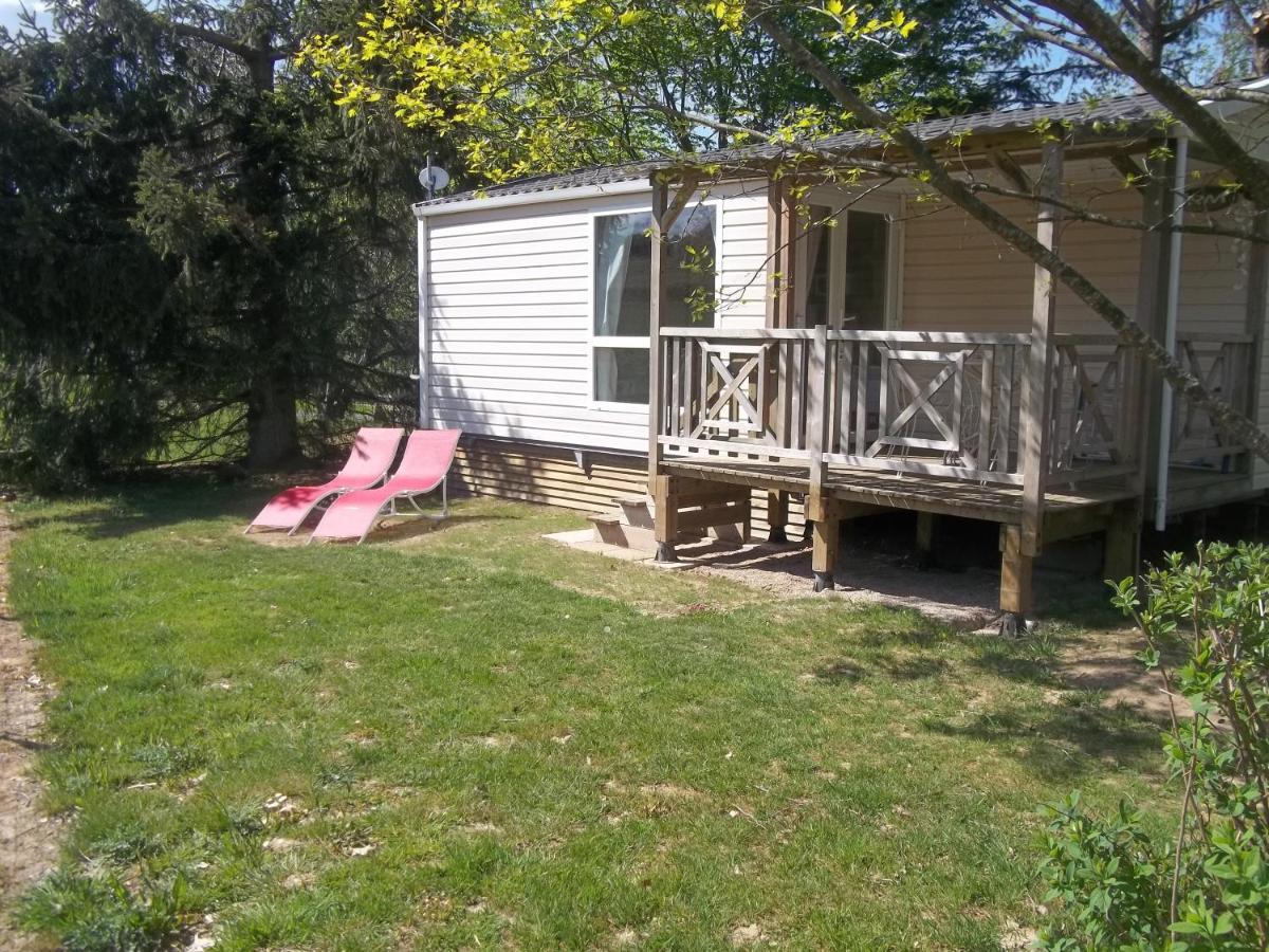 Camping Aire Du Gros Pre Lesseux Exterior foto