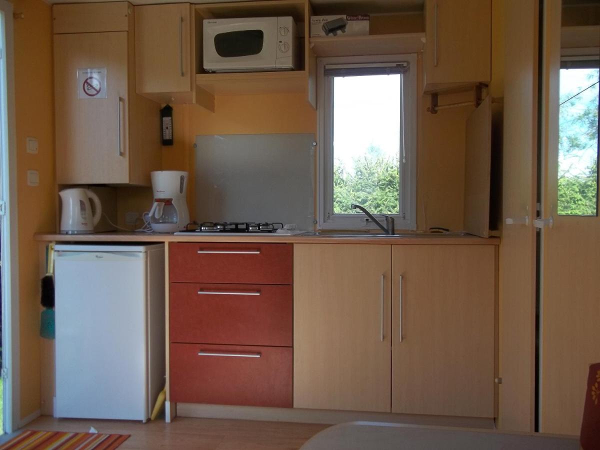 Camping Aire Du Gros Pre Lesseux Exterior foto